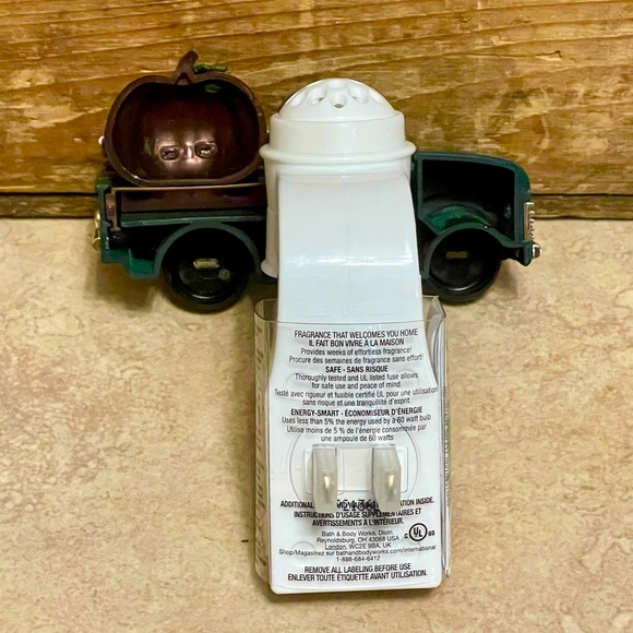 BBW Fall Green Truck Wallflower - Picture 4 of 5